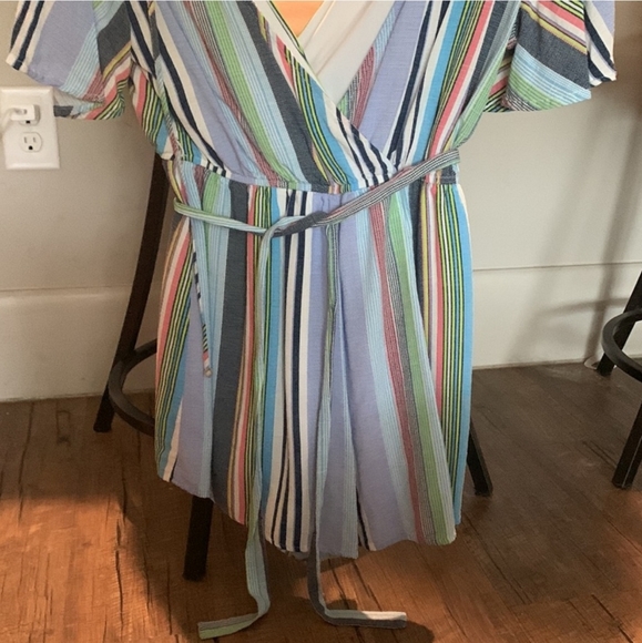 EUC 🔹️ Altar'd State Stripped Short Sleeve Multicolor Romper - Picture 4 of 4